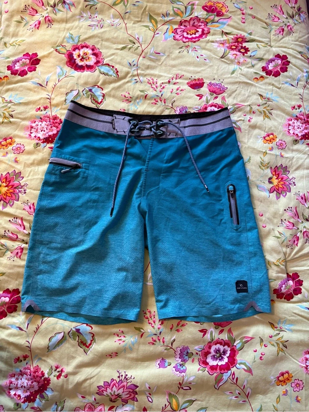 Rip Curl Mirage surf grip gradient teal board shorts men’s 30W 8” inseam